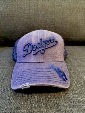 Los Angeles Dodgers Vintage Trucker Hat distressed Navy